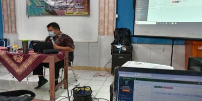 Pelatihan website online Desa Kebakalan